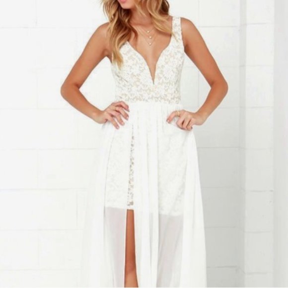 Lulus Dresses & Skirts - NWT Off-White Lace Maxi Dress